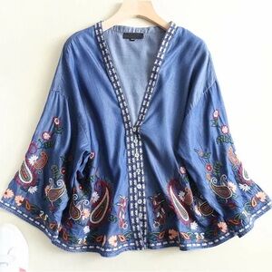 Foxy Women Embroidered V Neck Button Up Kimono Half Sleeves Top